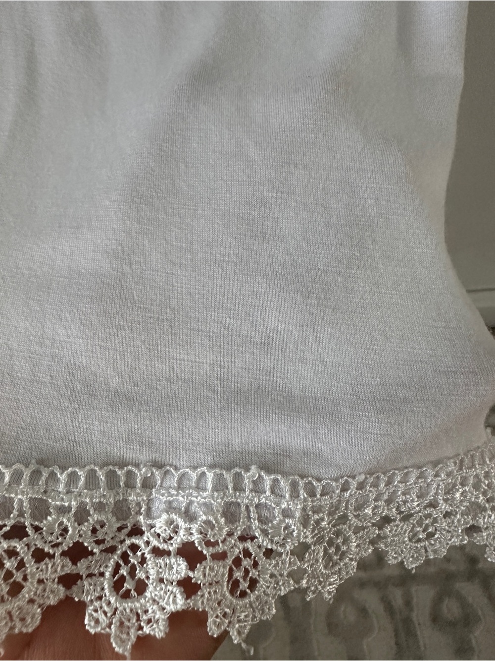 Bizz- Cream Lace Button-Front Cami Top size L - Picture 8 of 9